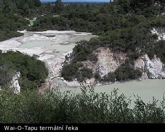 Wai-O-Tapu termální řeka